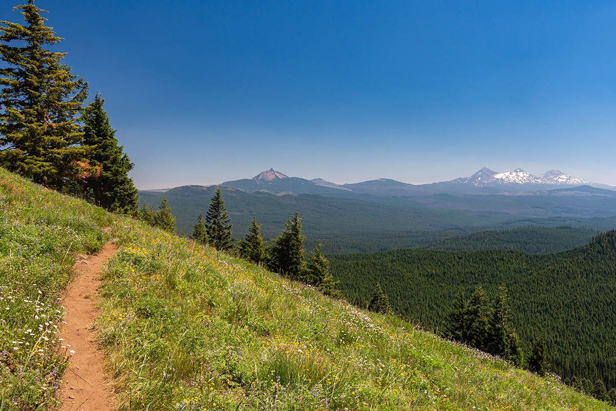 Crescent Mountain Hike Image