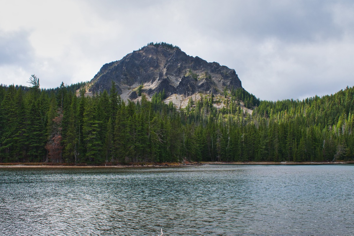 Fawn and Stag Lakes Hike Image