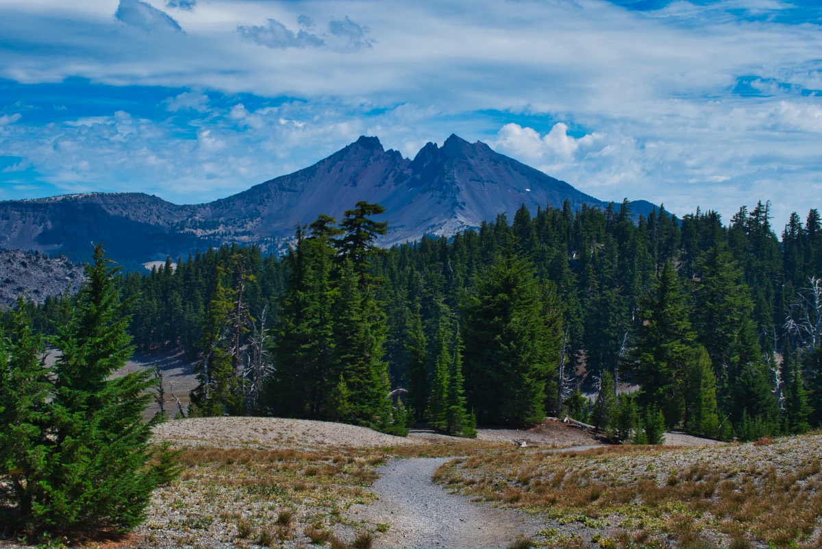 Moraine Lake Hike Image