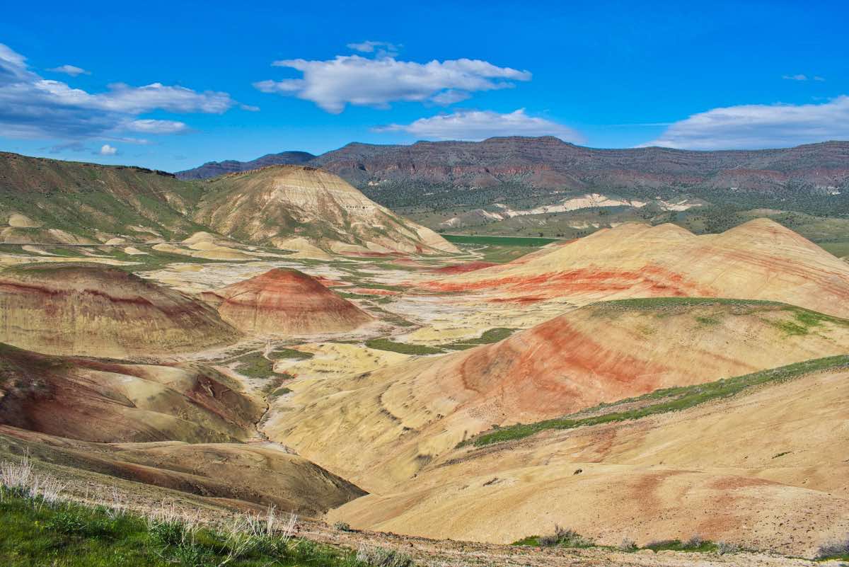 Painted Hills Overlook Trail Hike Image