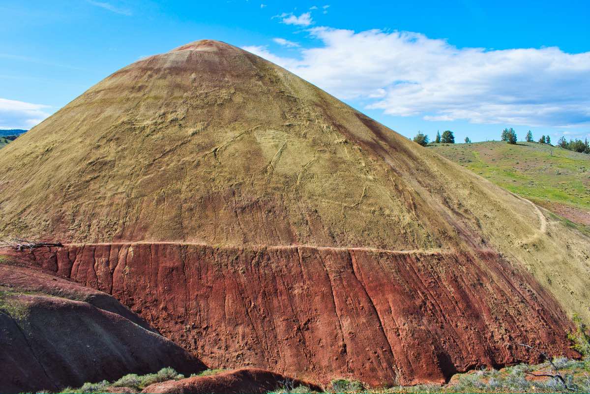 Painted Hills - Red Scar Knoll Hike Image